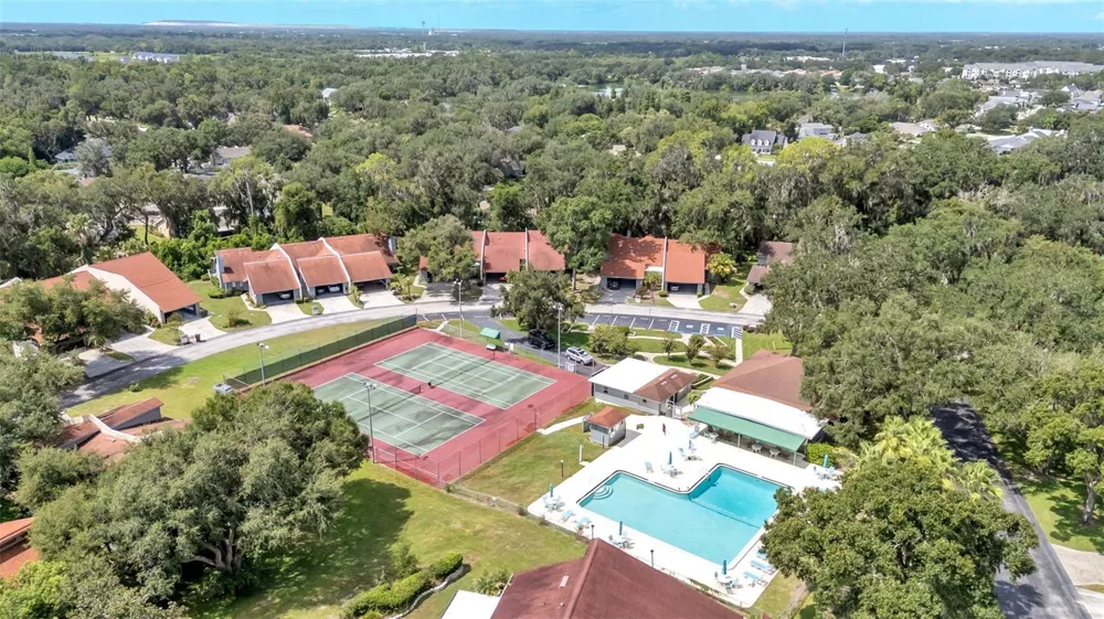 6627 SWEETBRIAR LANE Lakeland, FL 33813