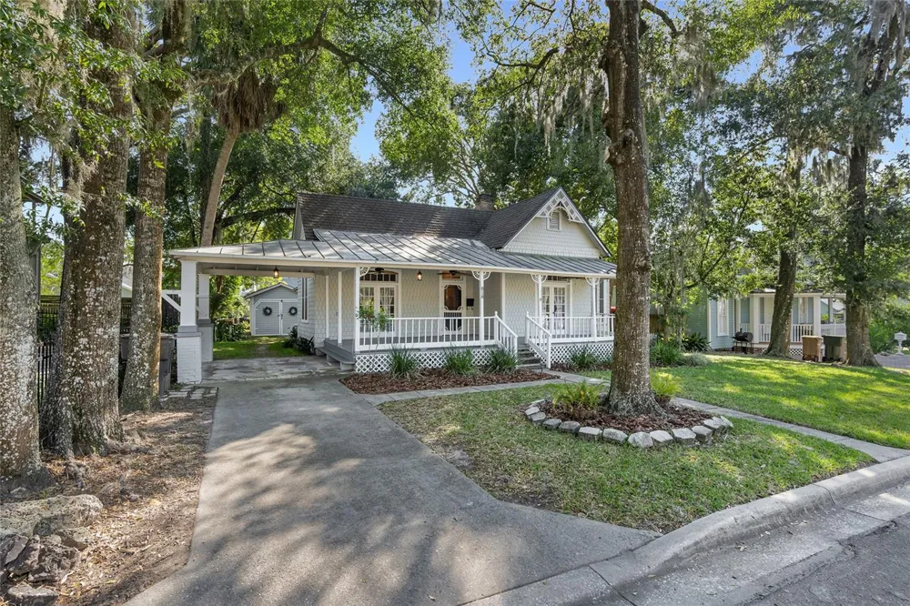 818 SE 3RD STREET ocala, FL 34471