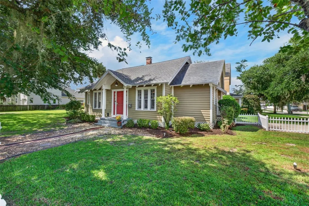 1601 BRYN MAWR STREET Orlando, FL 32804