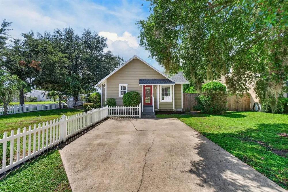 1601 BRYN MAWR STREET Orlando, FL 32804