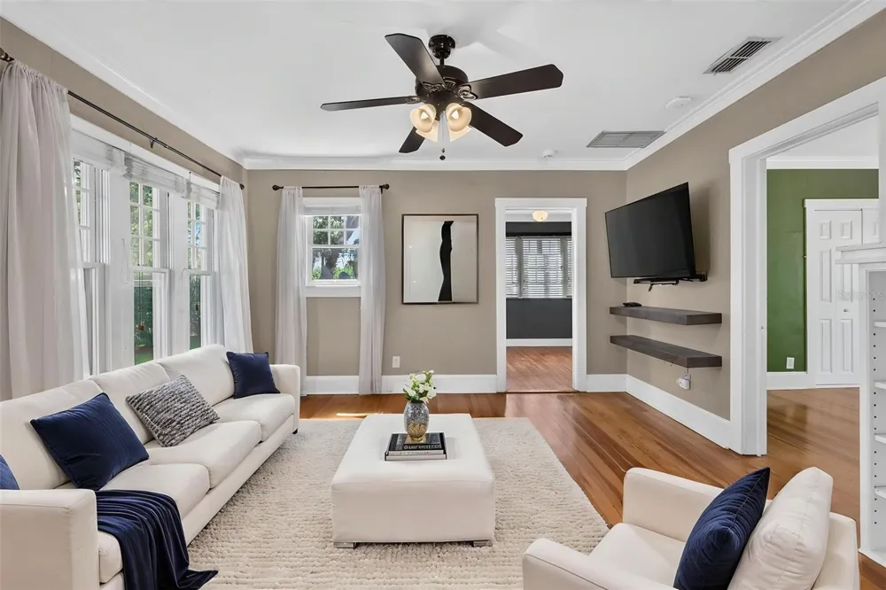 1601 BRYN MAWR STREET Orlando, FL 32804