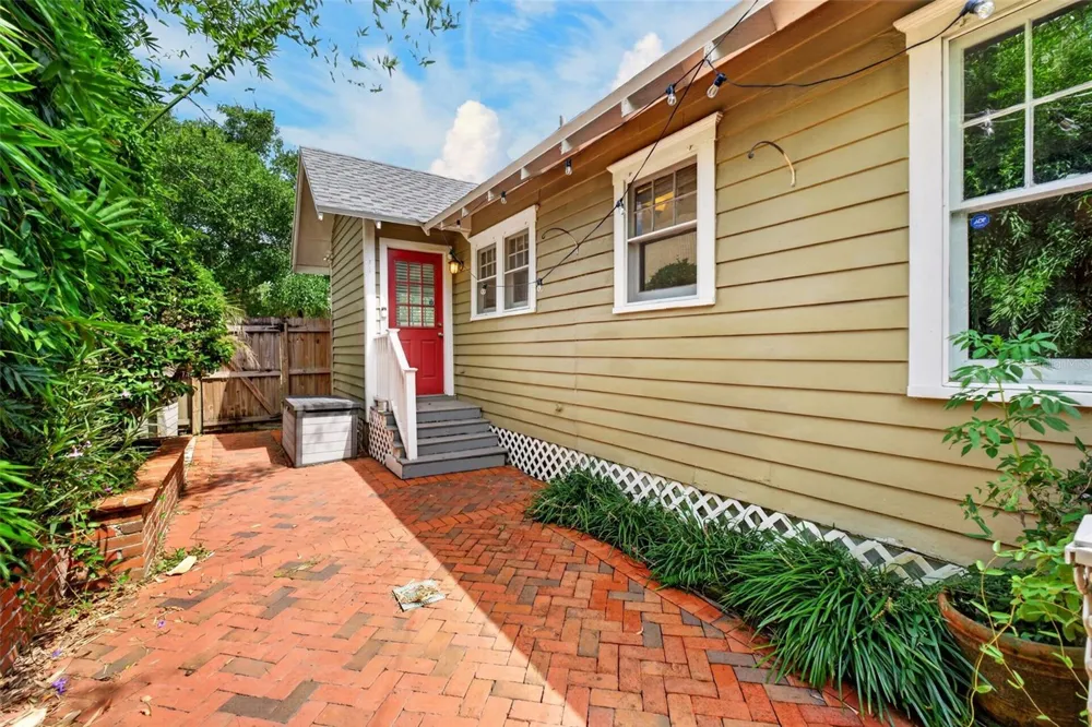 1601 BRYN MAWR STREET Orlando, FL 32804
