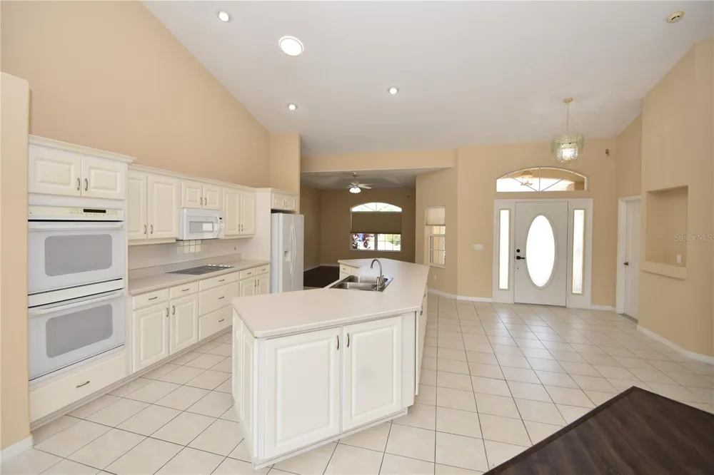 10 CRAMPTON COURT Palm Coast, FL 32137