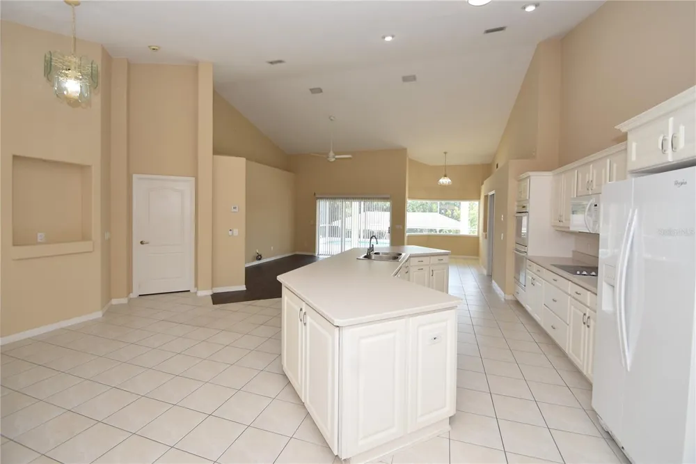 10 CRAMPTON COURT Palm Coast, FL 32137