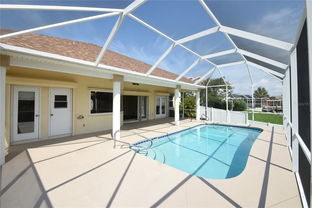 10 CRAMPTON COURT Palm Coast, FL 32137