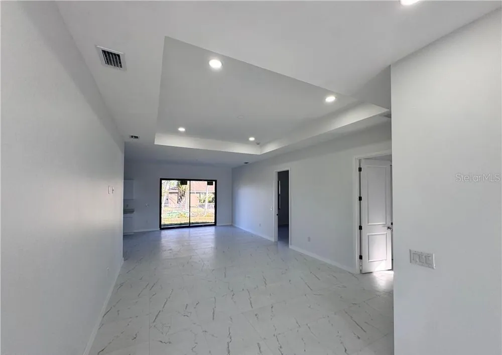 1027 KISMET PARKWAY W Cape Coral, FL 33993