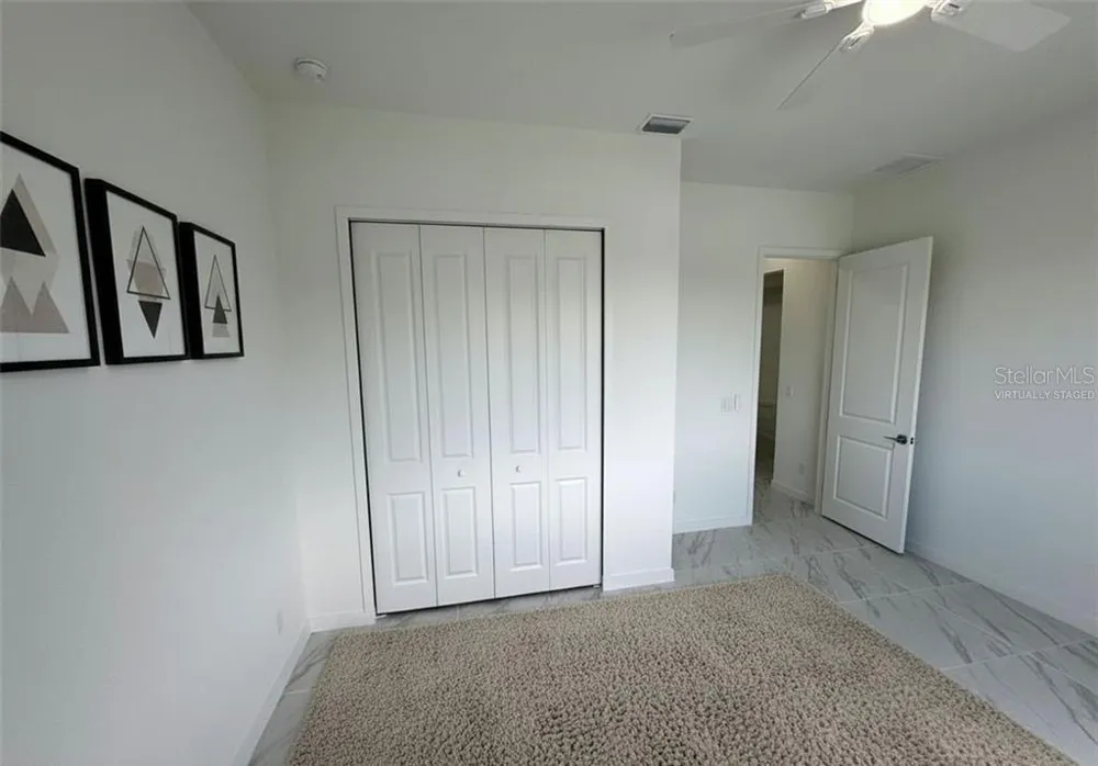 1027 KISMET PARKWAY W Cape Coral, FL 33993