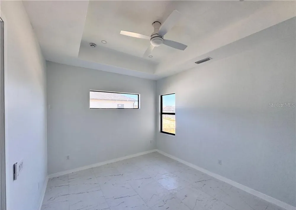 1027 KISMET PARKWAY W Cape Coral, FL 33993