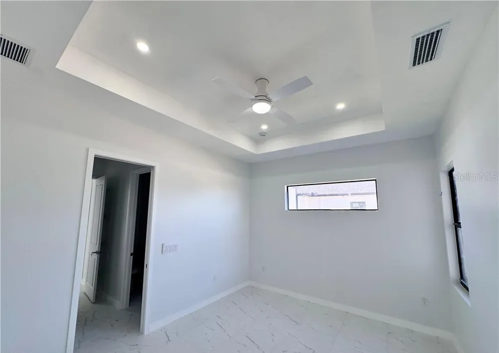 1027 KISMET PARKWAY W Cape Coral, FL 33993