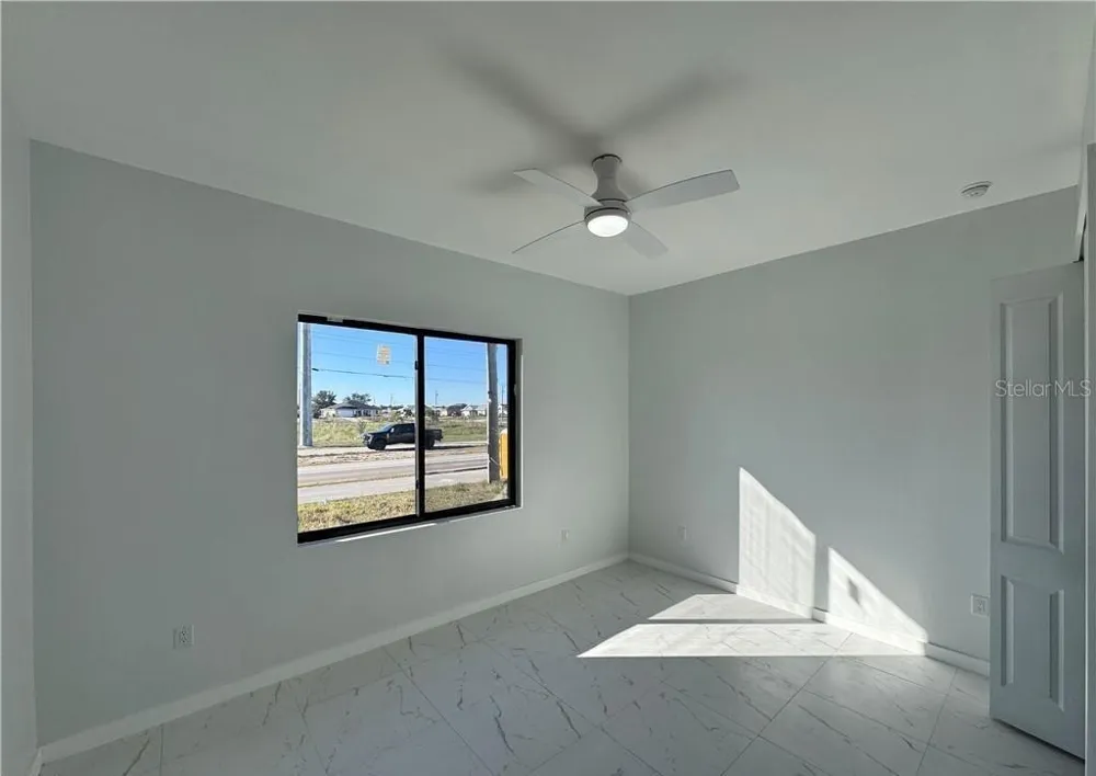 1027 KISMET PARKWAY W Cape Coral, FL 33993