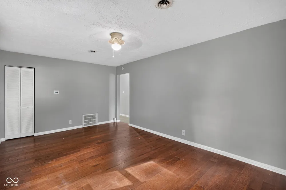 1515 E Mills Avenue Indianapolis, IN 46227