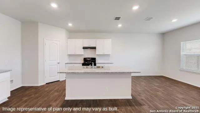 5807 Peacock Ore San Antonio, TX 78253
