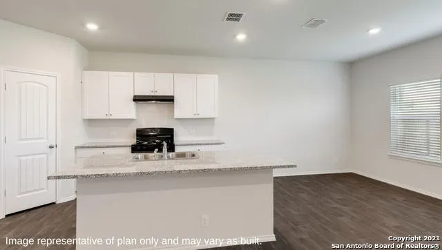 5807 Peacock Ore San Antonio, TX 78253