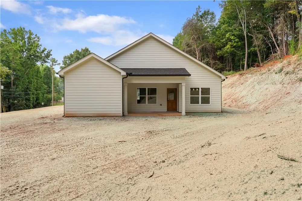 4635 Perry Rd Gainesville, GA 30506