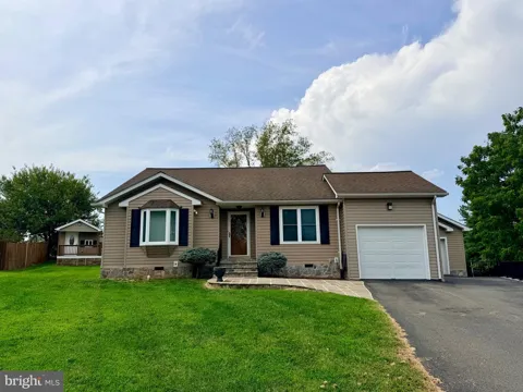 504 HITT COURT