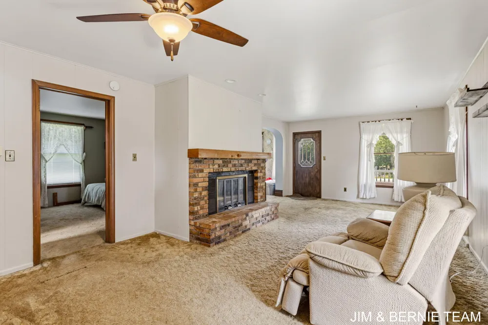 3185 104th Avenue Zeeland, MI 49464
