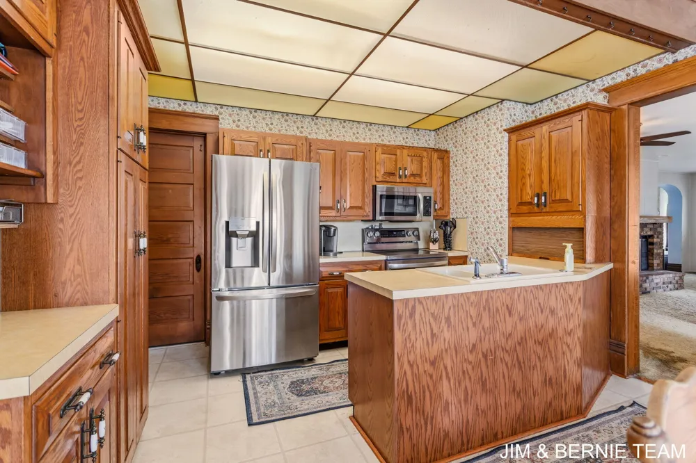 3185 104th Avenue Zeeland, MI 49464