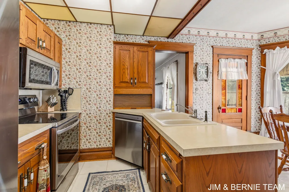 3185 104th Avenue Zeeland, MI 49464