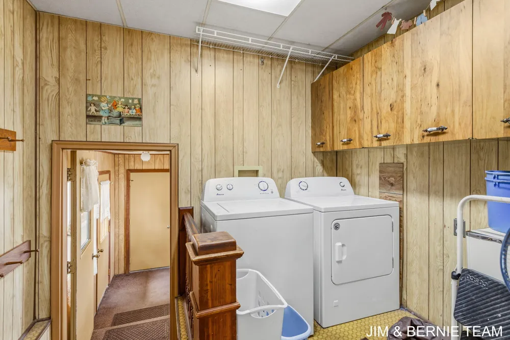 3185 104th Avenue Zeeland, MI 49464