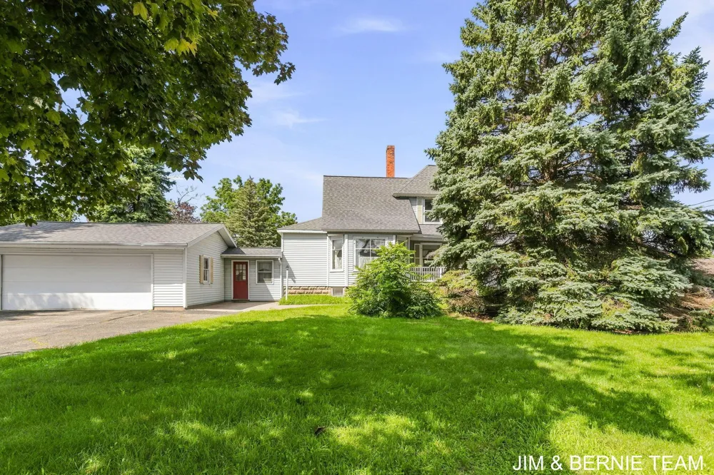 3185 104th Avenue Zeeland, MI 49464