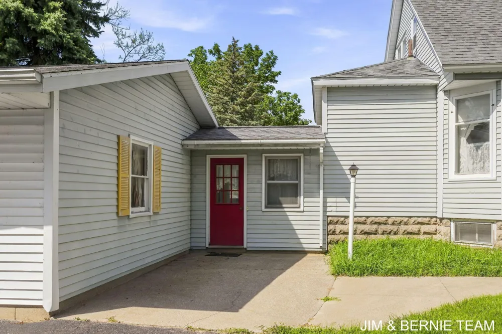 3185 104th Avenue Zeeland, MI 49464