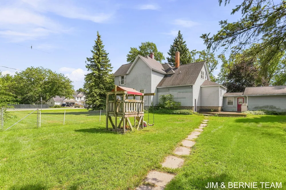 3185 104th Avenue Zeeland, MI 49464