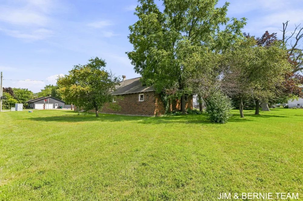 3185 104th Avenue Zeeland, MI 49464