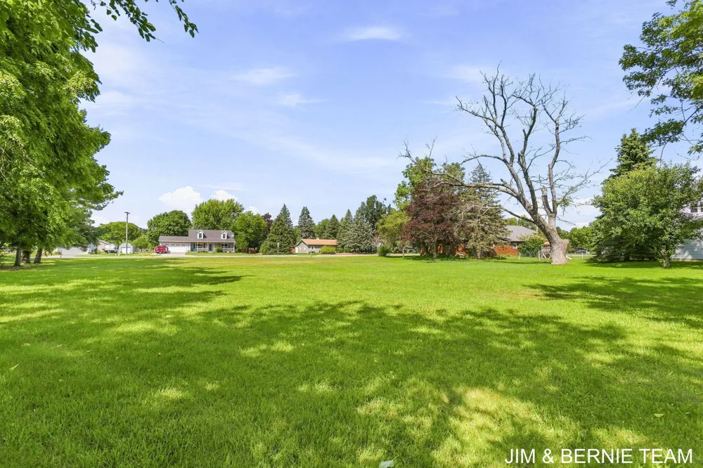 3185 104th Avenue Zeeland, MI 49464