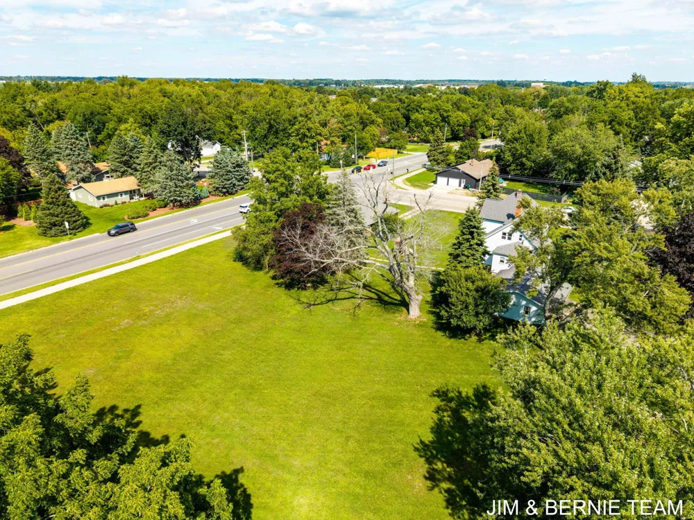 3185 104th Avenue Zeeland, MI 49464