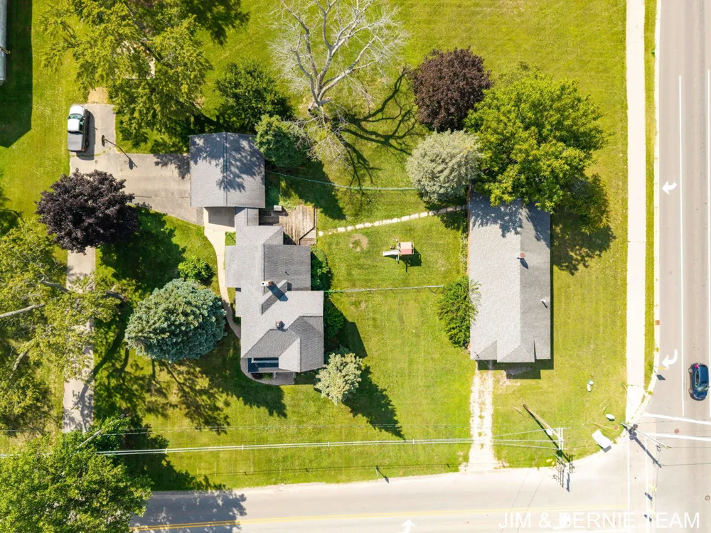 3185 104th Avenue Zeeland, MI 49464