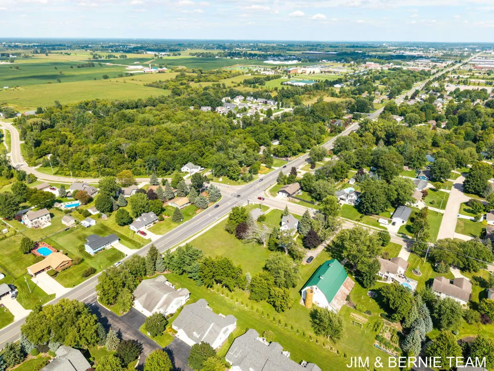 3185 104th Avenue Zeeland, MI 49464