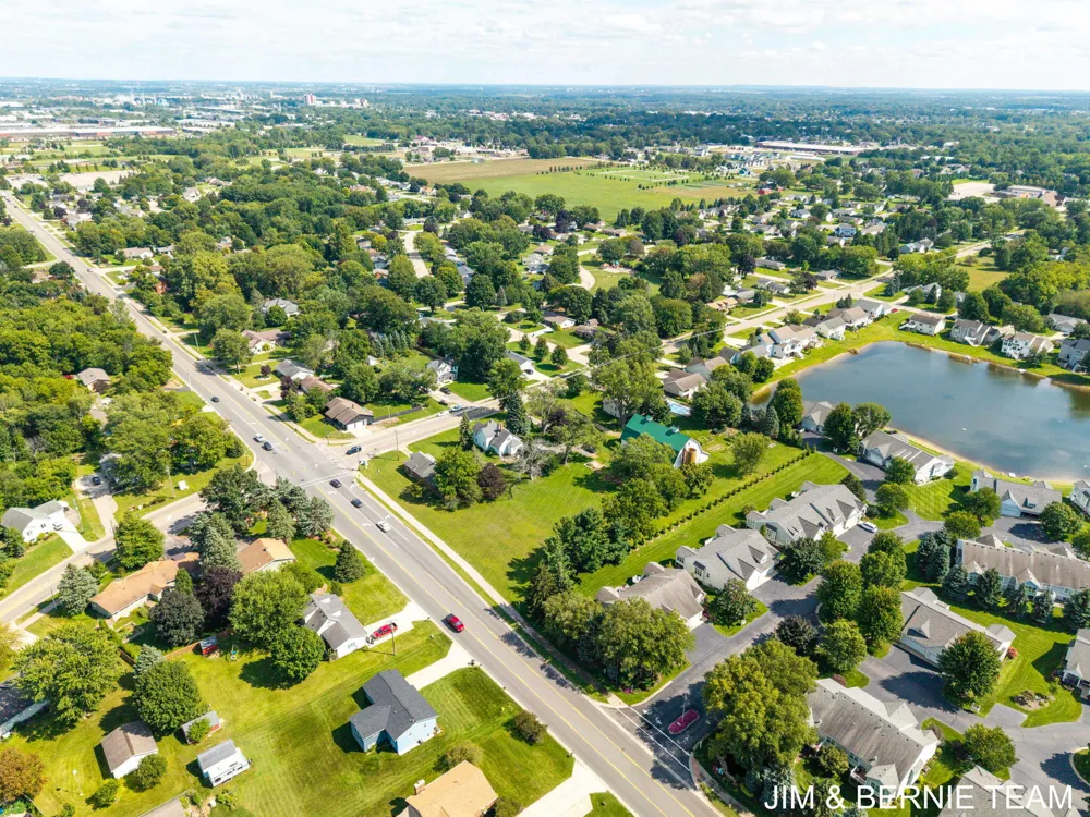 3185 104th Avenue Zeeland, MI 49464