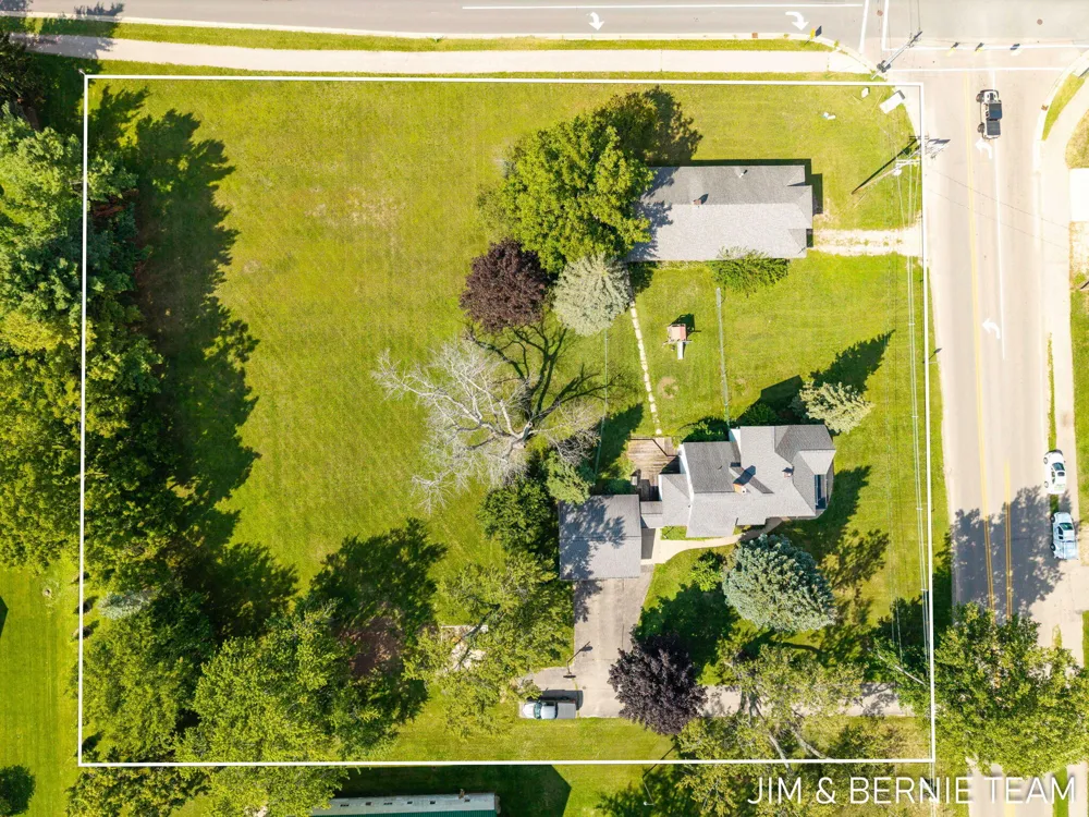 3185 104th Avenue Zeeland, MI 49464