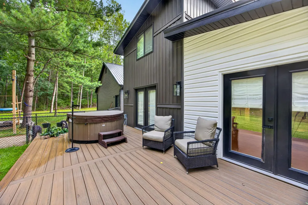 8433 Montreal Lane Canadian Lakes, MI 49346