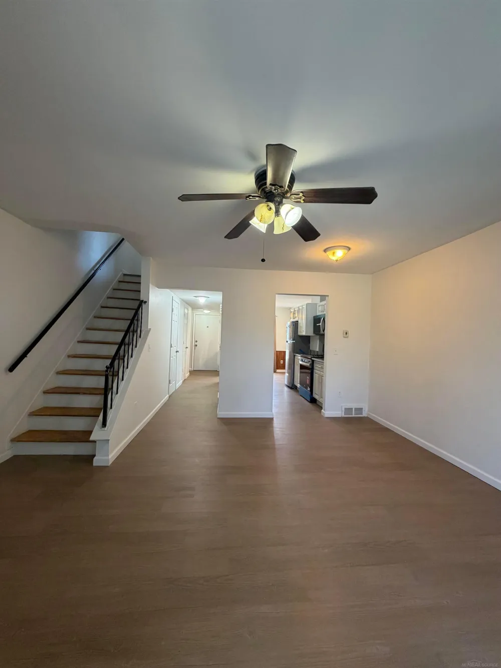 4446 15 mile Road Sterling Heights City, MI 48310