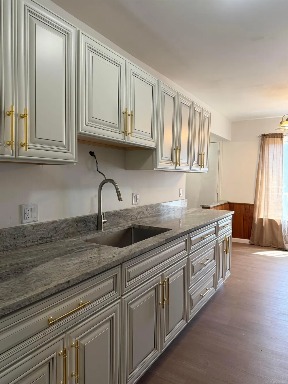 4446 15 mile Road Sterling Heights City, MI 48310