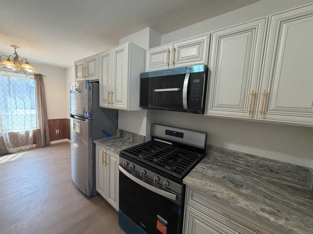 4446 15 mile Road Sterling Heights City, MI 48310
