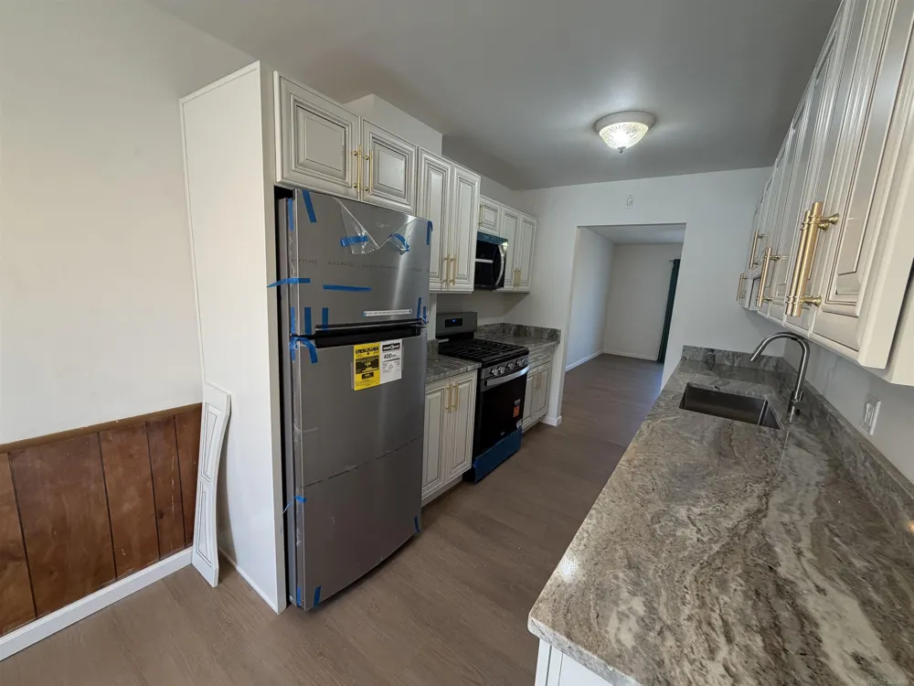 4446 15 mile Road Sterling Heights City, MI 48310