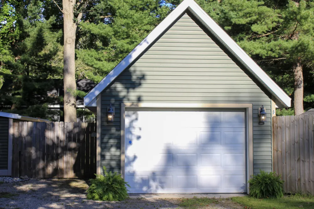 3429 W Giles Road Laketon Township, MI 49445