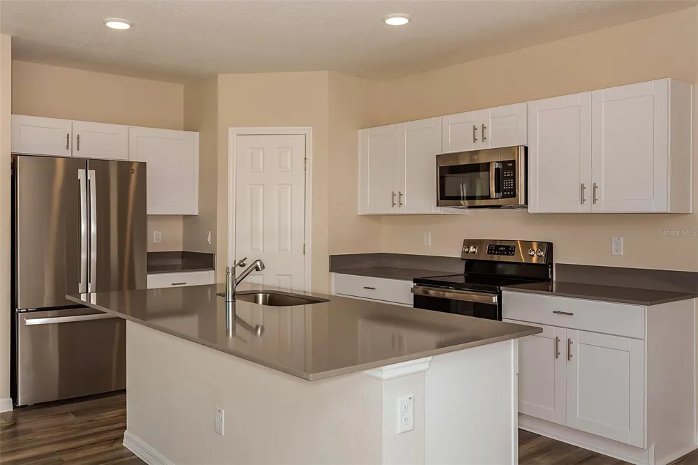 15257 MAUDE LANDING LOOP Wimauma, FL 33598