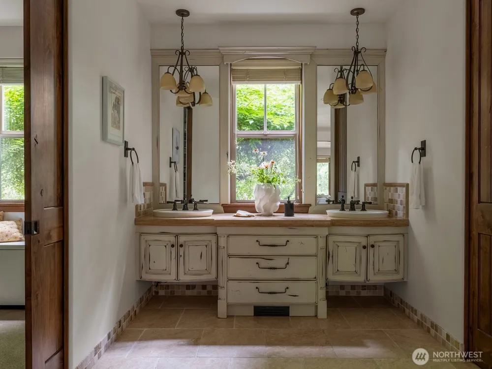 5618 Old Stump Drive NW Gig Harbor, WA 98332