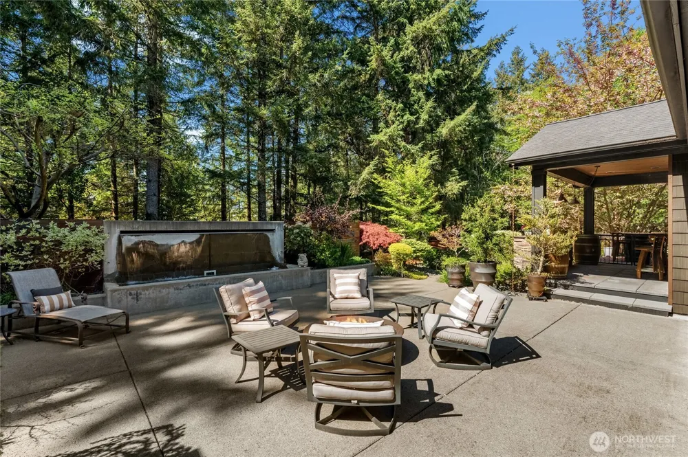 5618 Old Stump Drive NW Gig Harbor, WA 98332