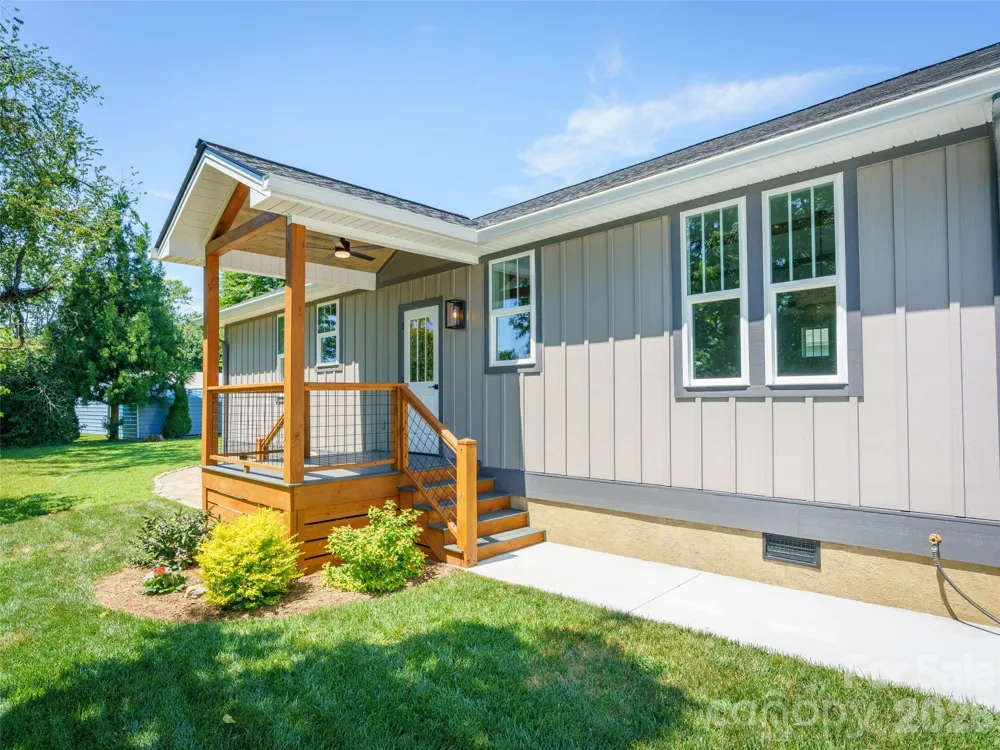42 Summit Avenue Brevard, NC 28712