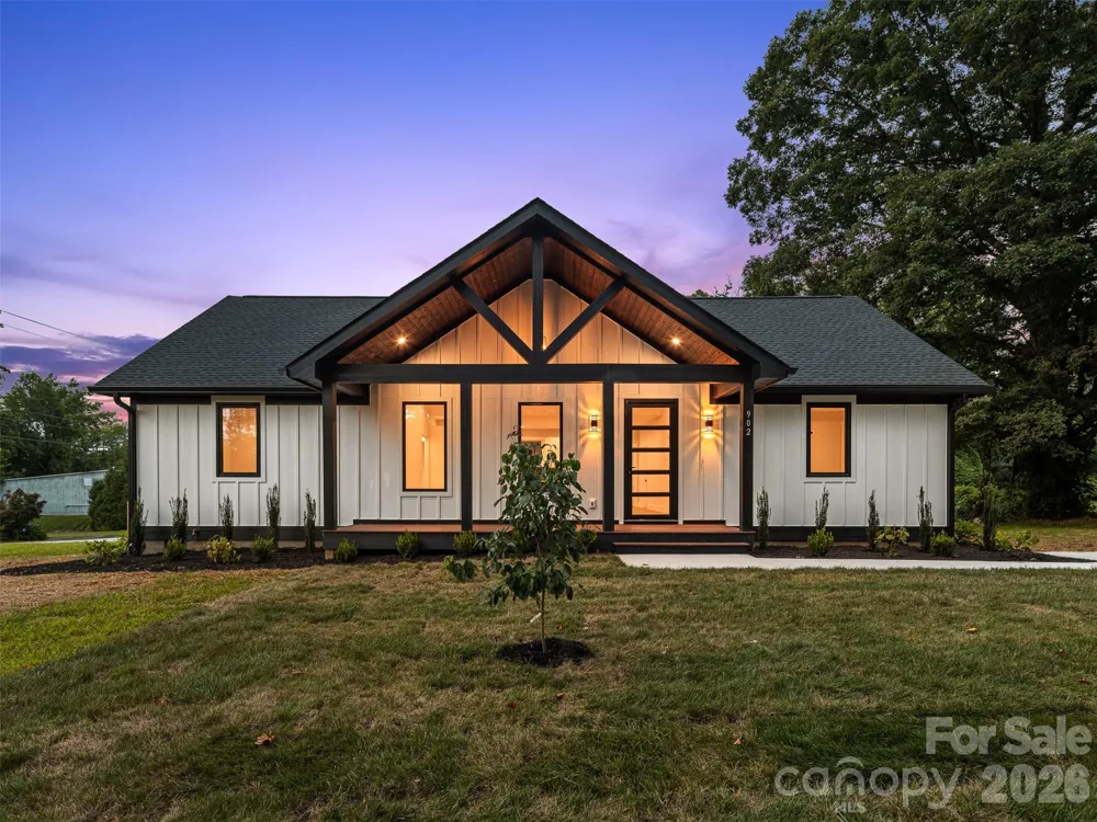 902 Narva Road Hendersonville, NC 28792