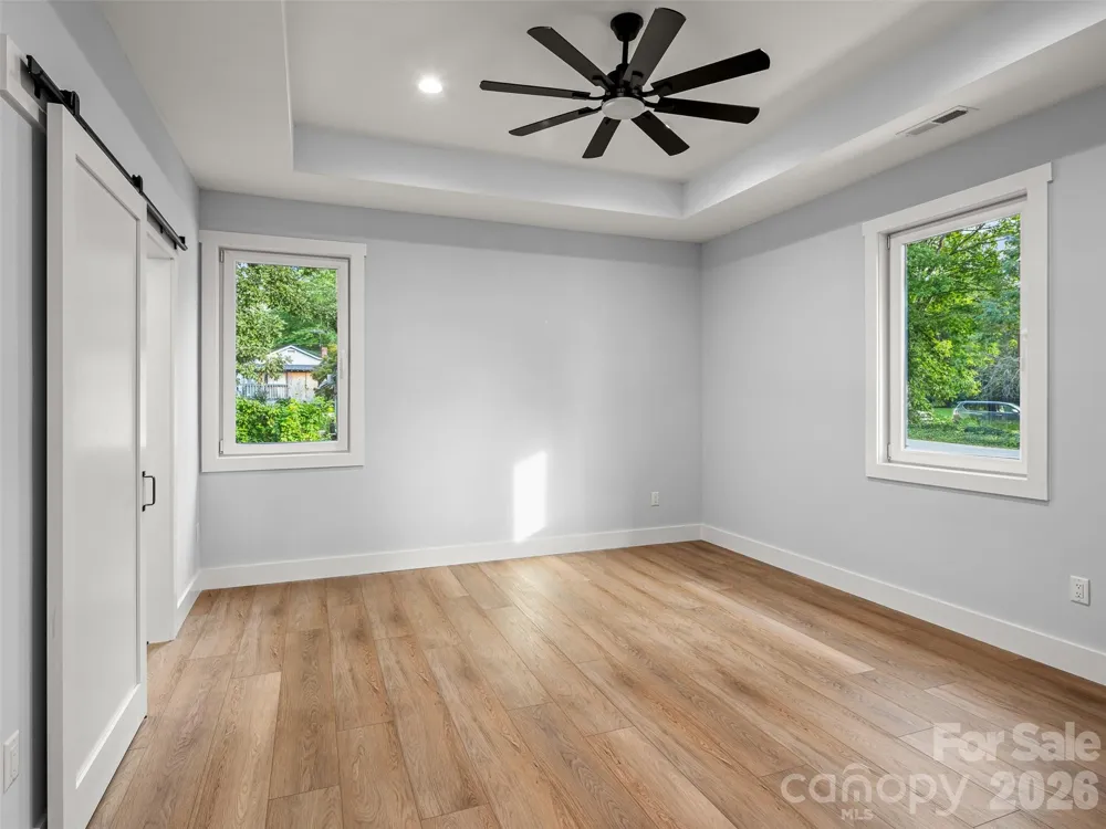 902 Narva Road Hendersonville, NC 28792