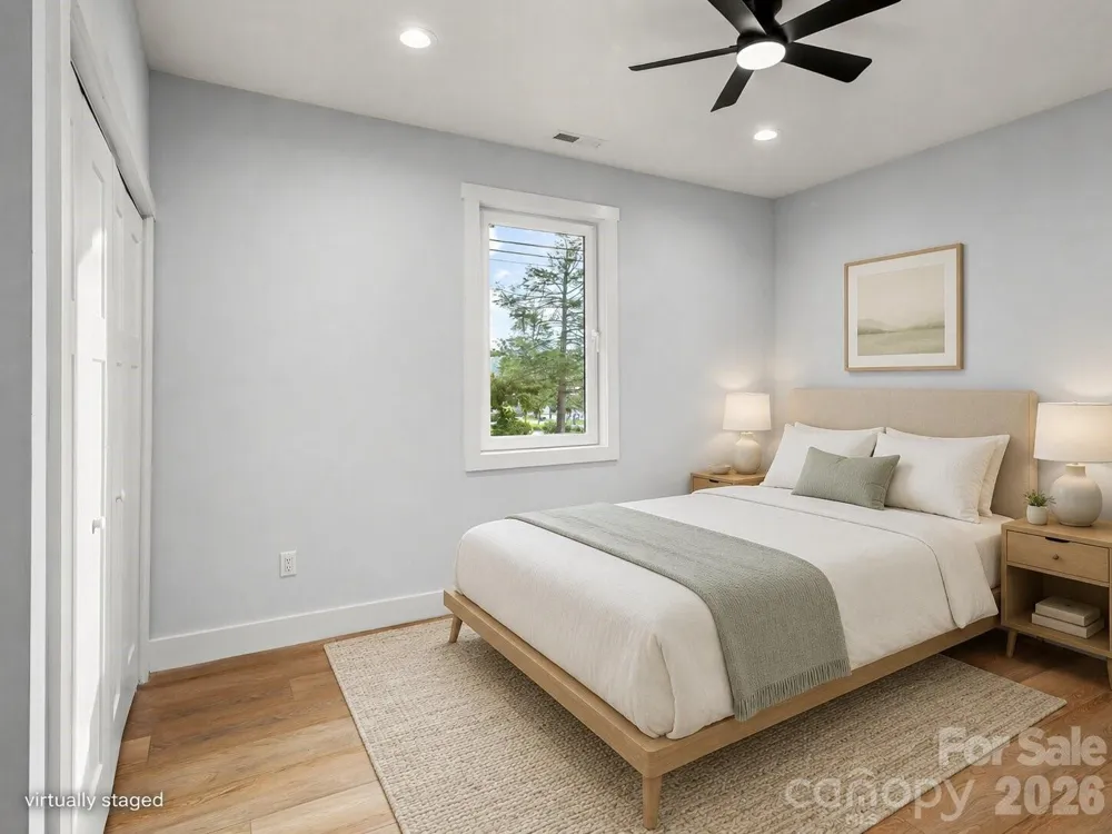 902 Narva Road Hendersonville, NC 28792