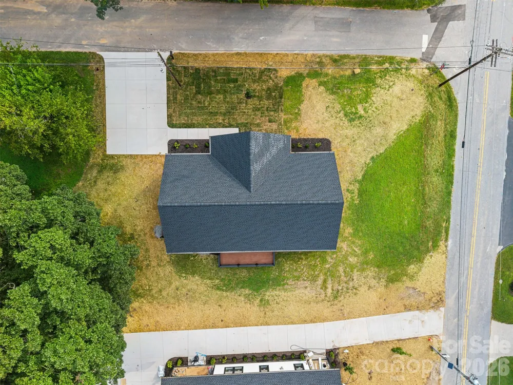 902 Narva Road Hendersonville, NC 28792