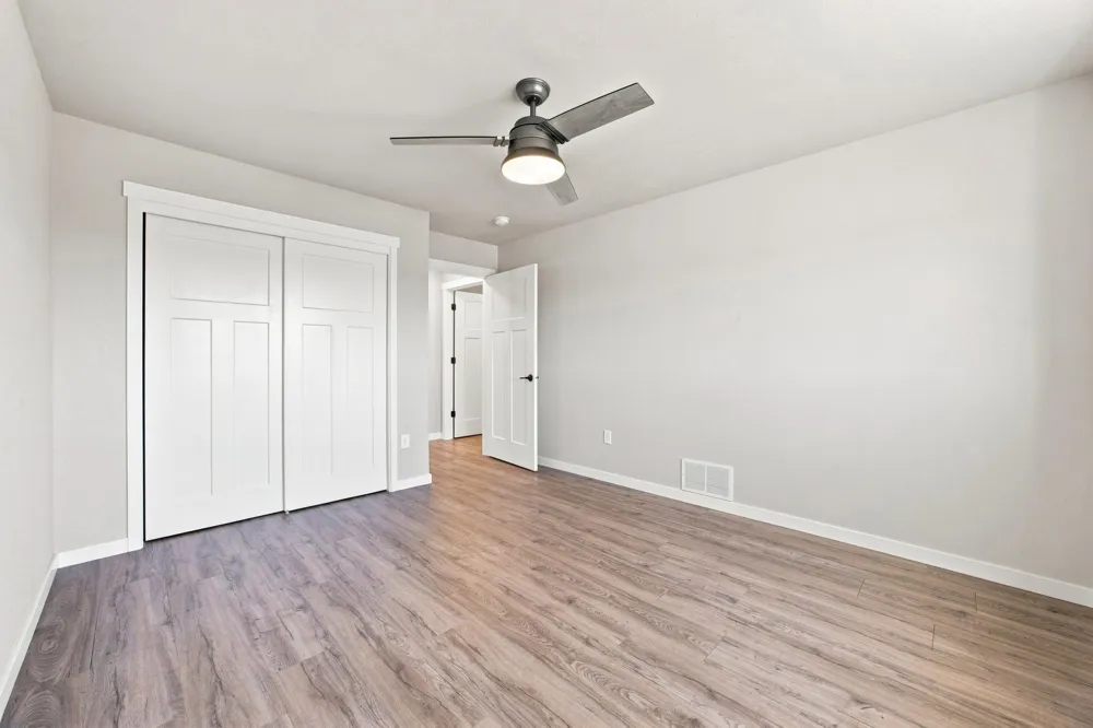 1102 LILAC LANE Moorhead, MN 56560
