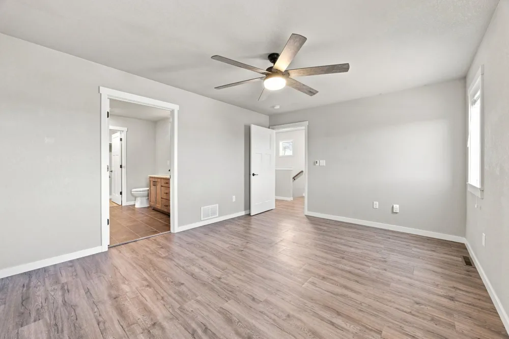 1102 LILAC LANE Moorhead, MN 56560