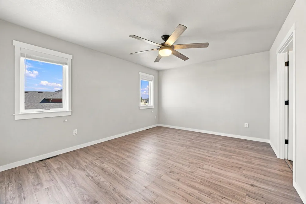 1102 LILAC LANE Moorhead, MN 56560